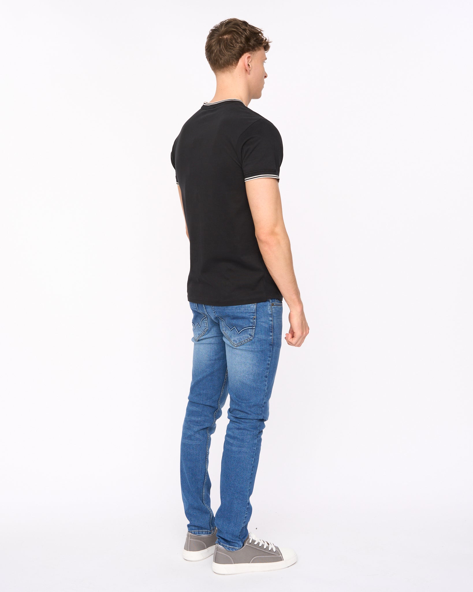 Duck & Cover Wrentham T-Shirt - Black