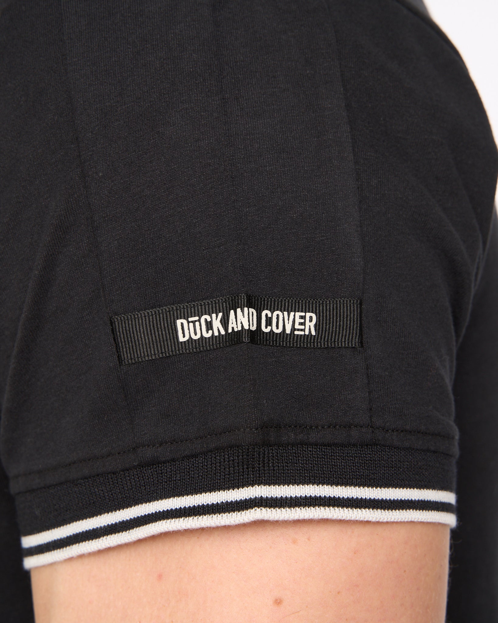 Duck & Cover Wrentham T-Shirt - Black
